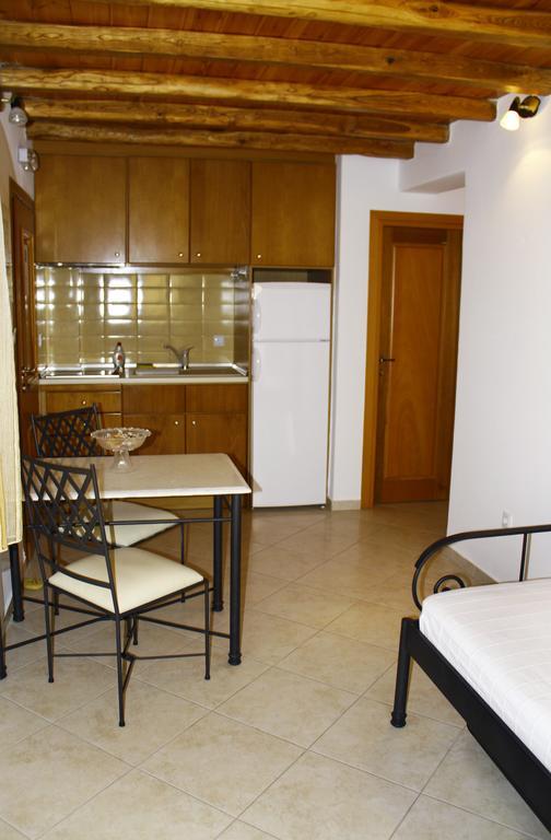 Alisachni Apartment Livadi  Екстериор снимка