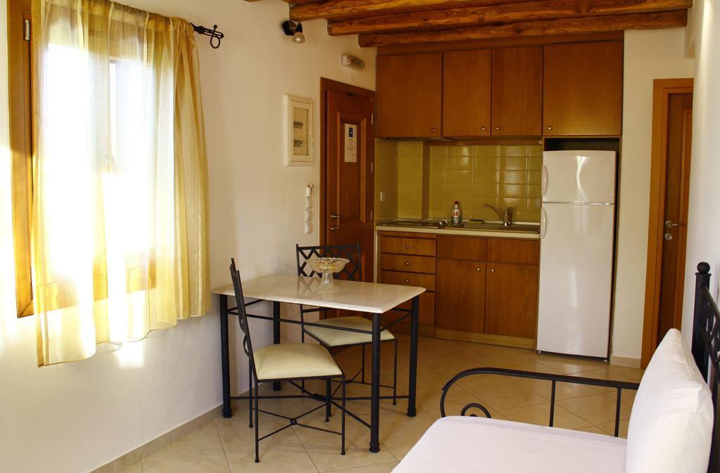 Alisachni Apartment Livadi  Екстериор снимка