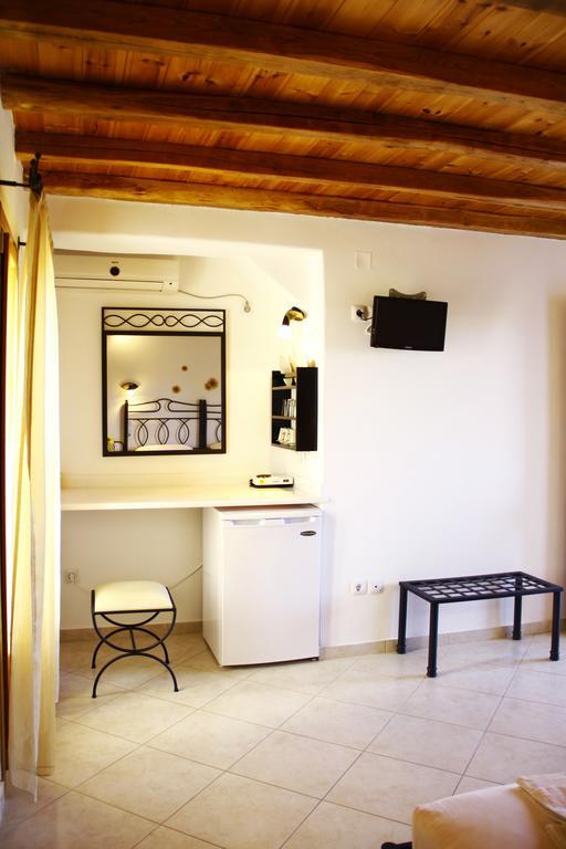 Alisachni Apartment Livadi  Екстериор снимка